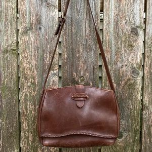 • v i n t a g e • liz claiborne shoulder bag